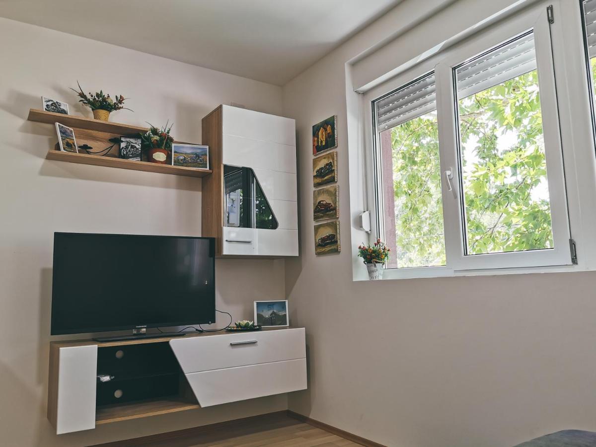 Cozy Corner Apartments - Free Parking & Wi-Fi Ćuprija 외부 사진