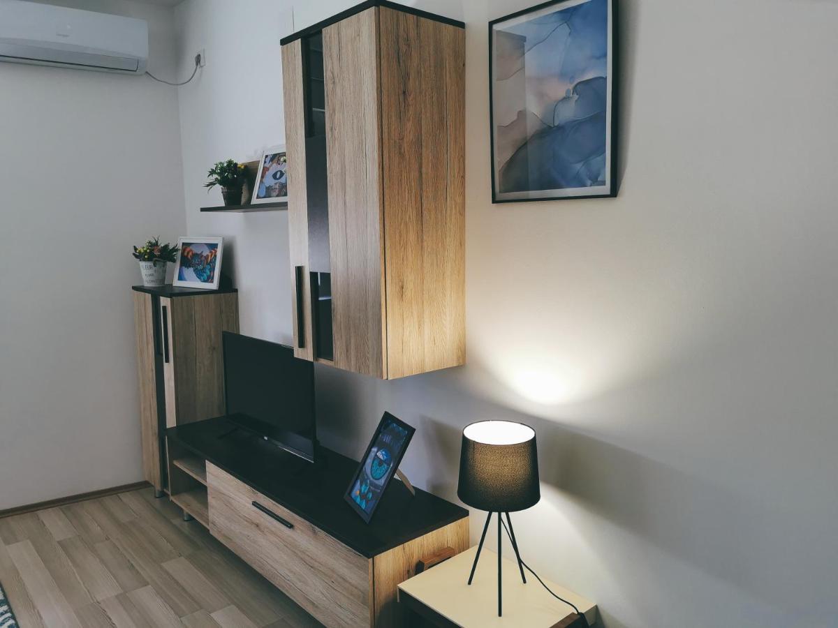 Cozy Corner Apartments - Free Parking & Wi-Fi Ćuprija 외부 사진